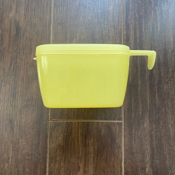 Tupperware Cheese Hanger - Picture 5 of 8